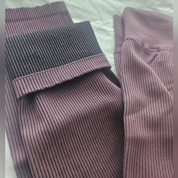 Calvin Klein Performance Leggings - Picture 3 of 3